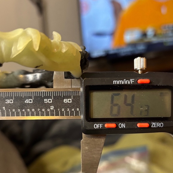 Grade A Jade Carved Bangle Bracelet - Picture 9 of 9